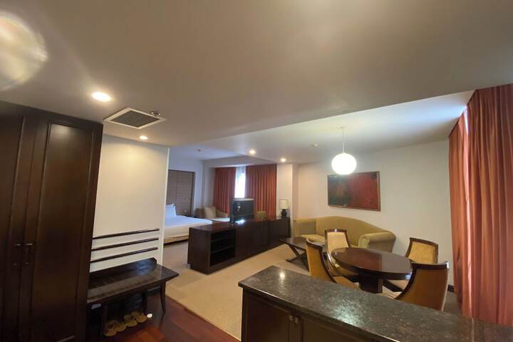 Room 15 of 93