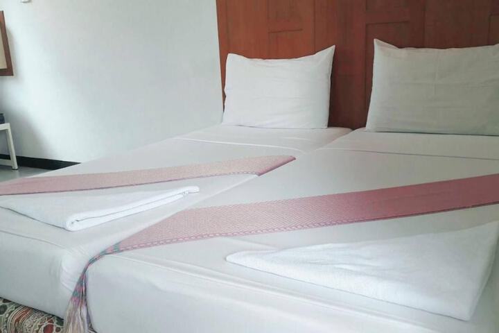 Room 8 of 42
