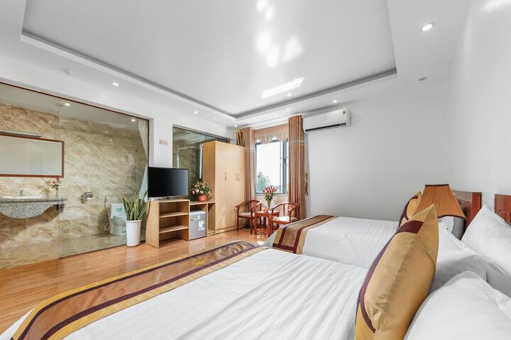 Room 42 of 71