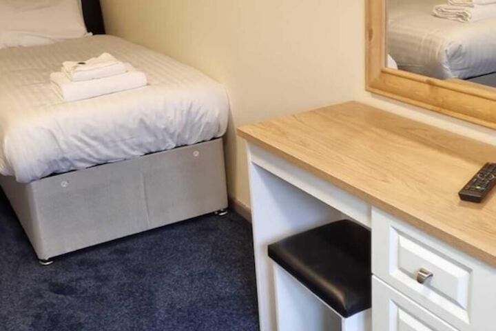 Room 3 of 12