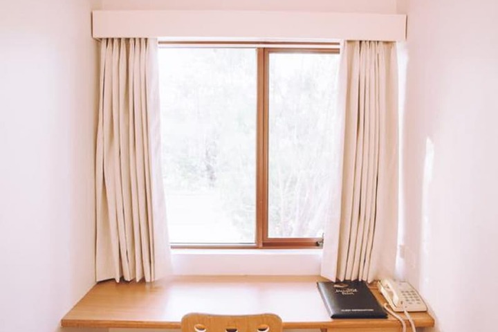 Room 9 of 46