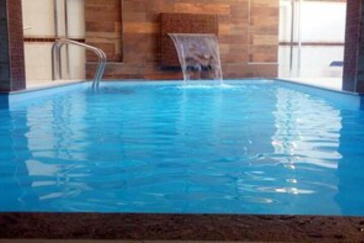 Pools & Facilities