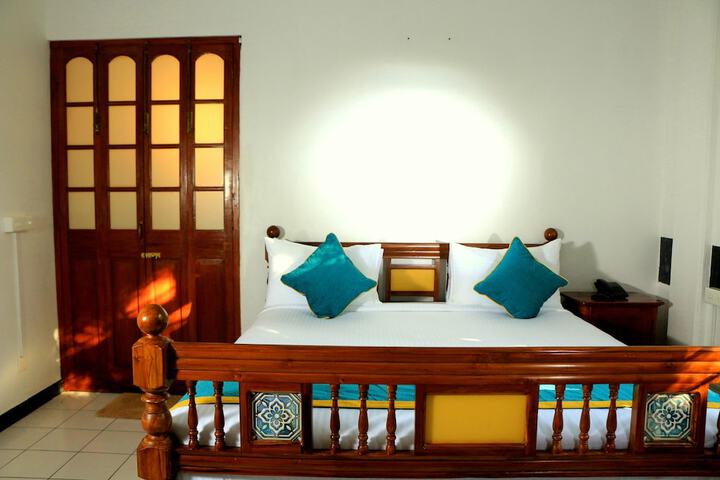 Room 4 of 71