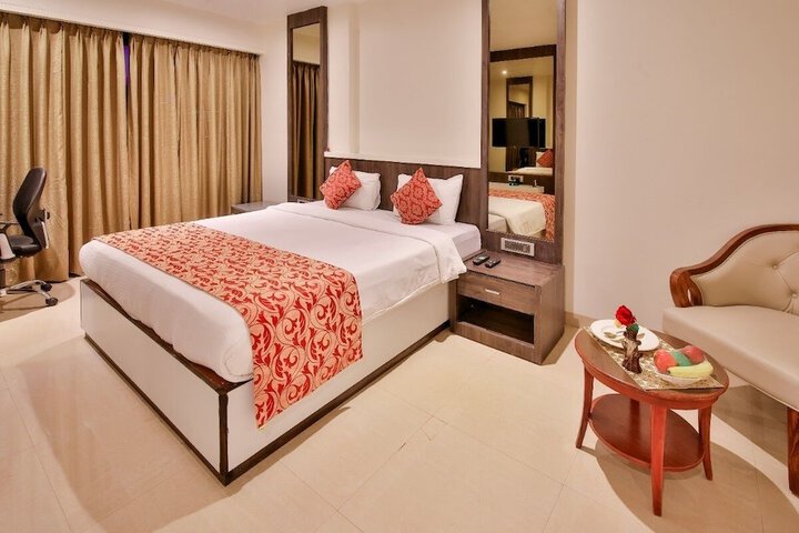 Room 16 of 33