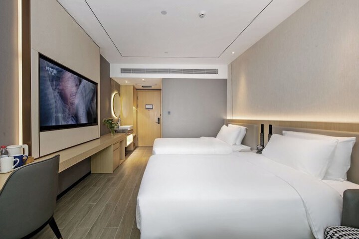 Room 22 of 69