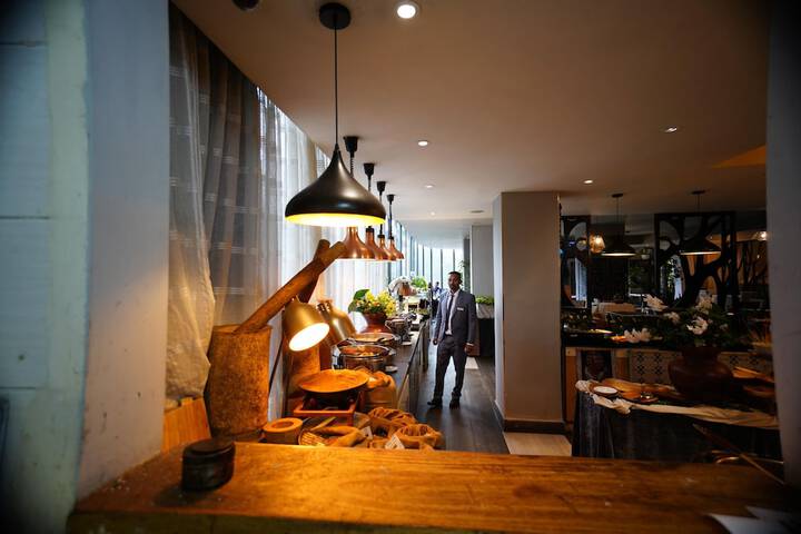 Dining 119 of 163