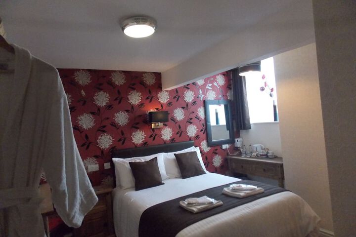 Room 5 of 45