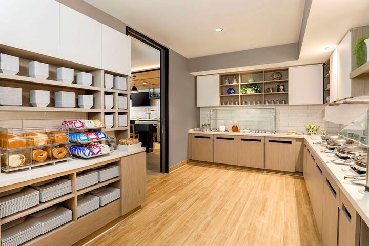 Breakfast area