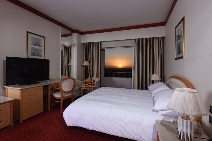 Room 22 of 45