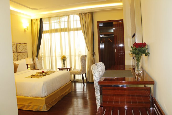 Room 14 of 33