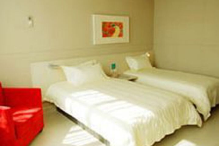 Room 3 of 4