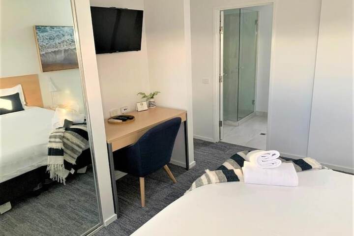 Room 15 of 48