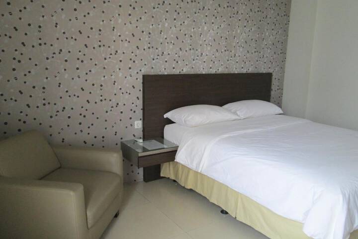 Room 11 of 43