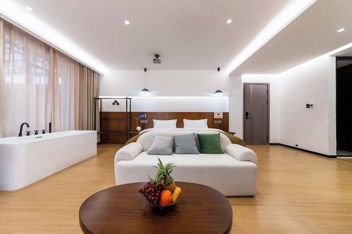 Room 30 of 61