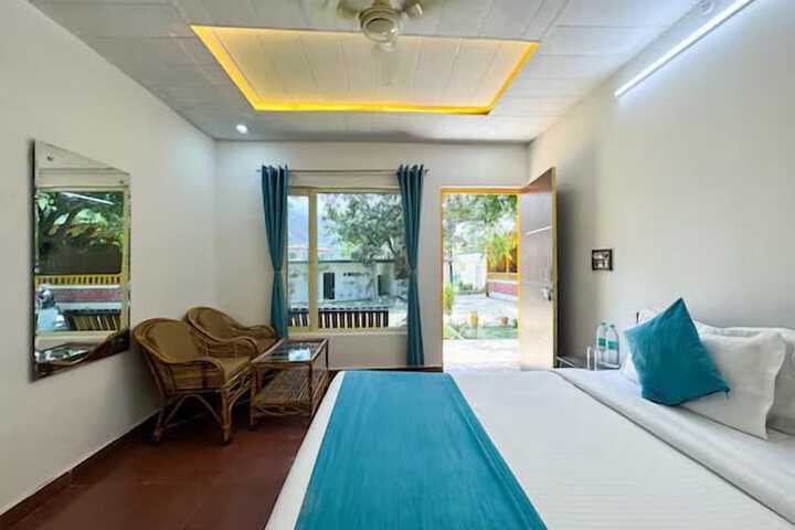Room 7 of 13
