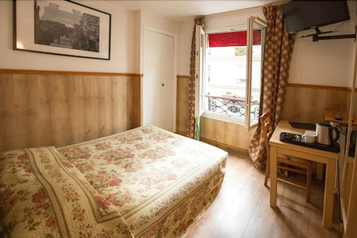 Room 16 of 34