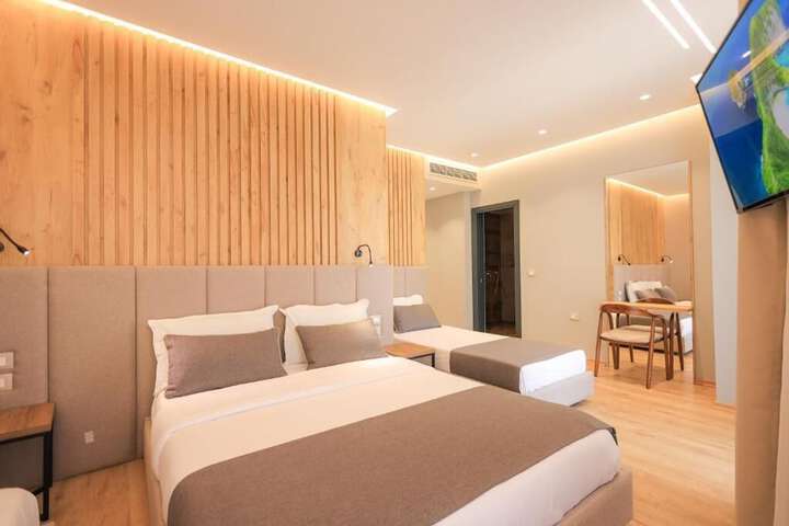 Room 43 of 96