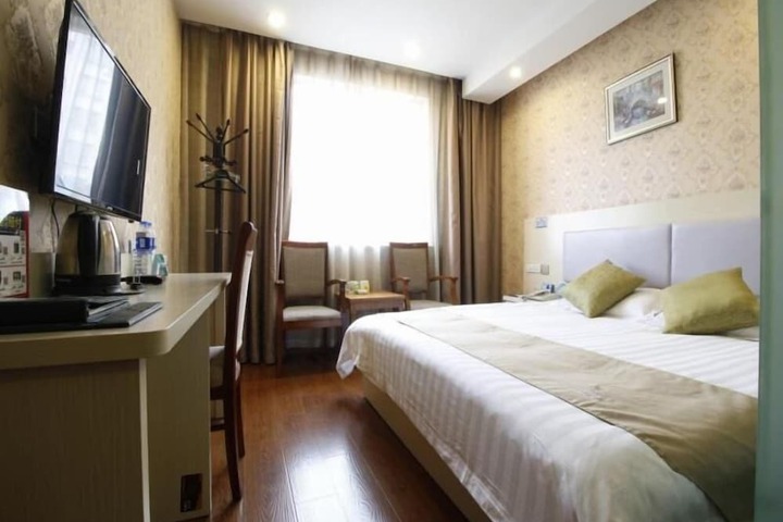 Room 18 of 57