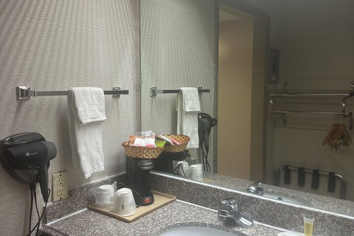 Room 11 of 15