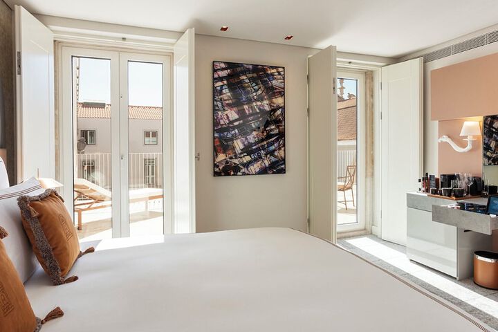 Room 10 of 109