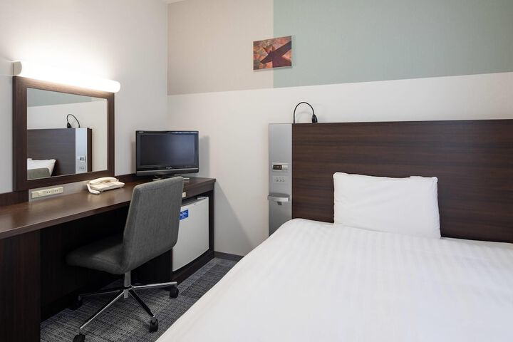 Room 7 of 49