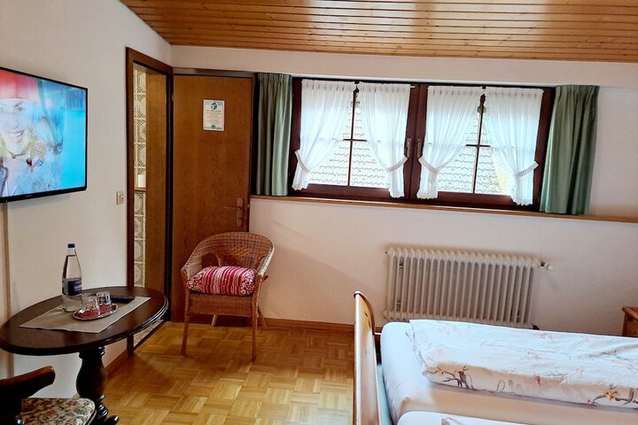 Room 9 of 19