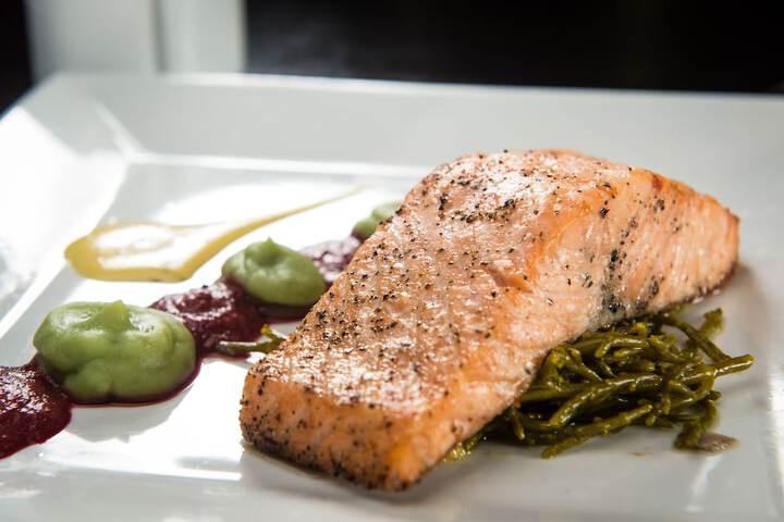 Dining 69 of 102