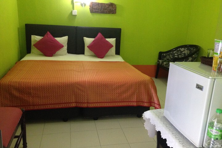 Room 4 of 42
