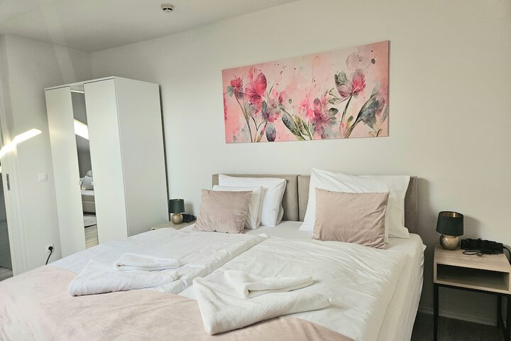 Room 8 of 40