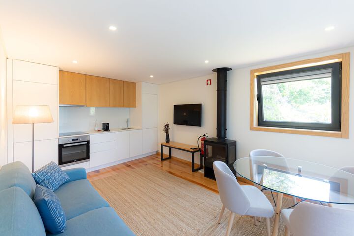 Room 42 of 148