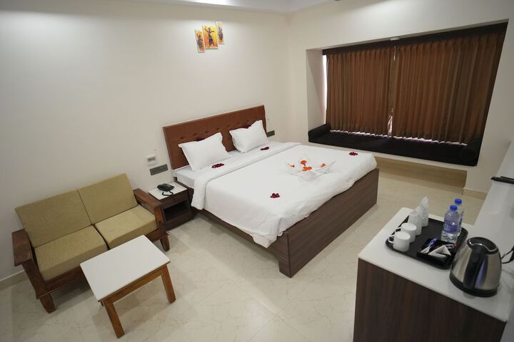 Room 9 of 23