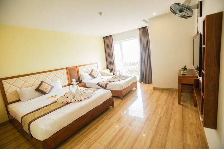 Room 16 of 34