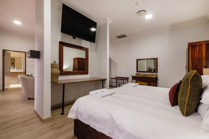 Room 33 of 70