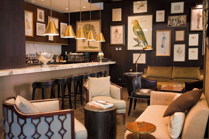 Lounge 77 of 117
