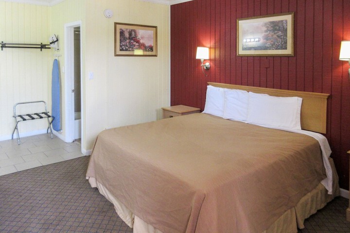 1 King Bed (9 of 20)