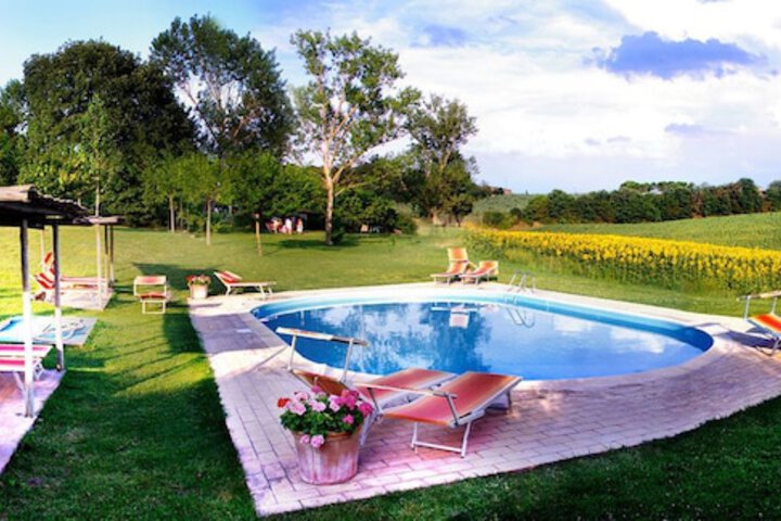 Pool 24 of 51