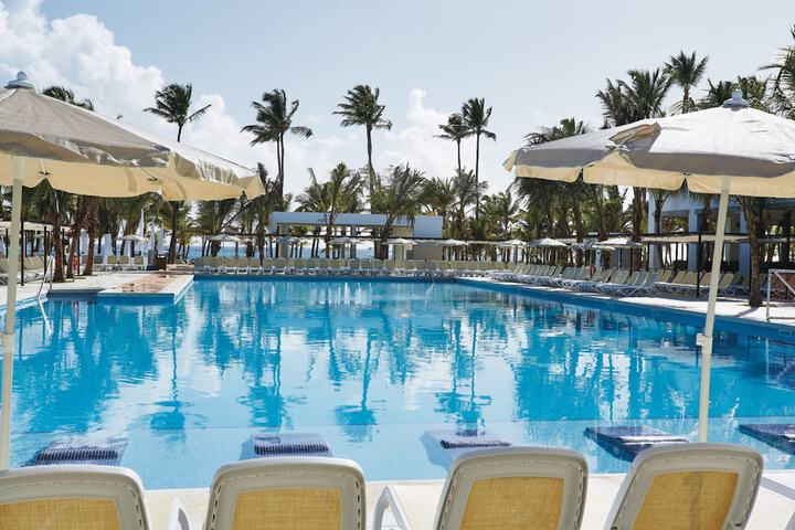 Pool 44 of 117