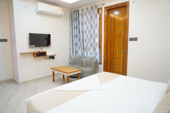 Room 14 of 22