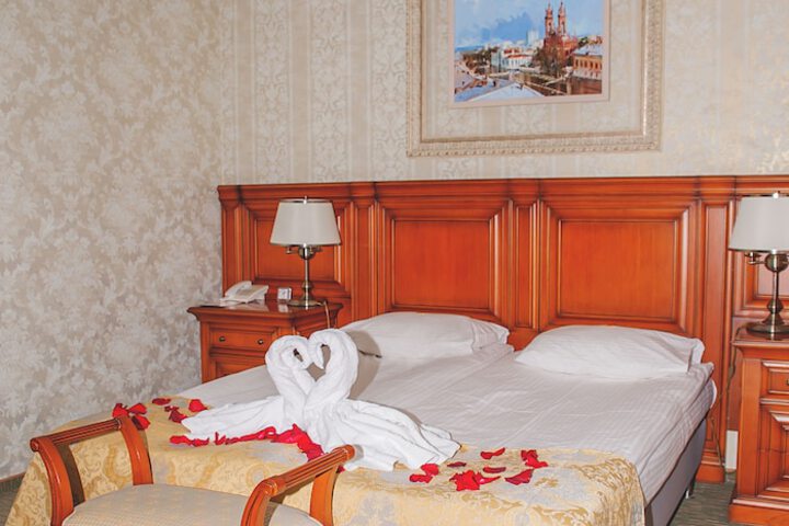 Room 18 of 113