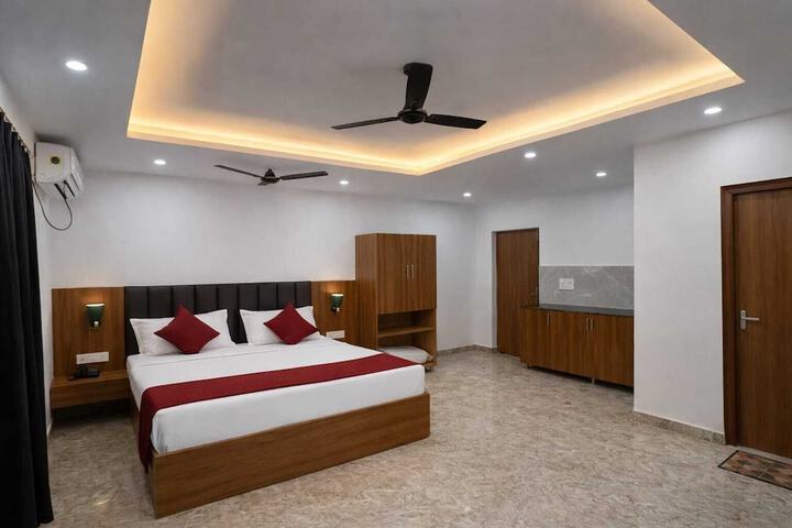 Room 7 of 15