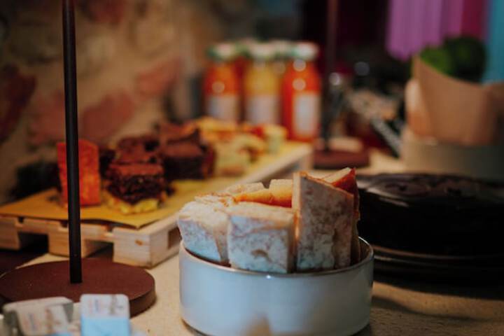 Breakfast/Coffee Service 69 of 101