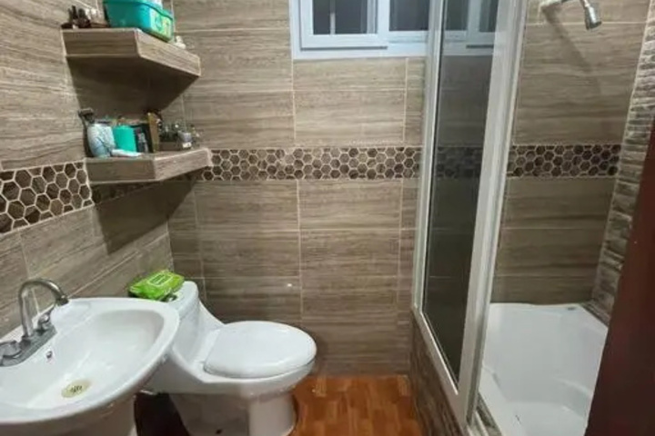Room 8 of 19
