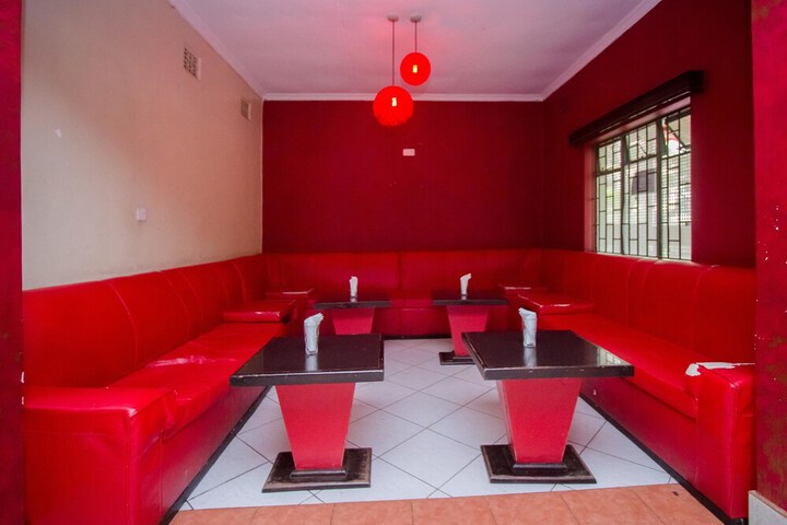 Lounge 63 of 89