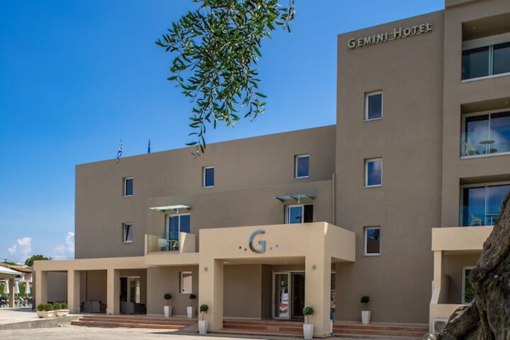 Hotel 43 of 44