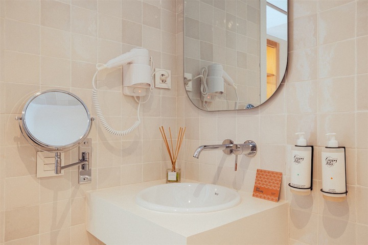 Bathroom Interior Photo