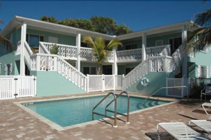 Pool 16 of 38