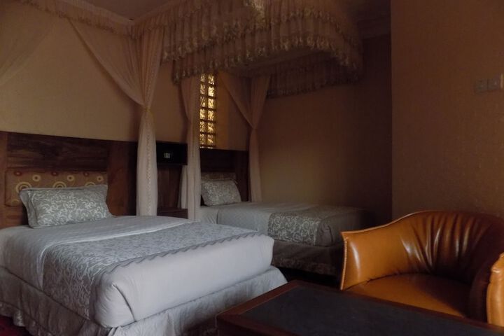 Room 26 of 70