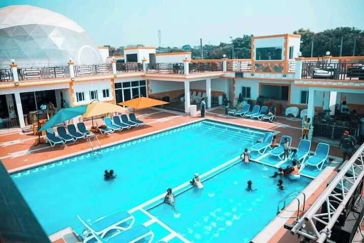 Hotel 14 of 15
