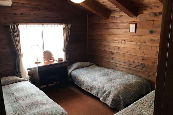Room 4 of 26