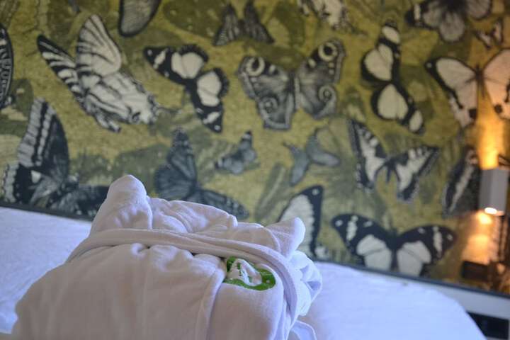 Room 9 of 87